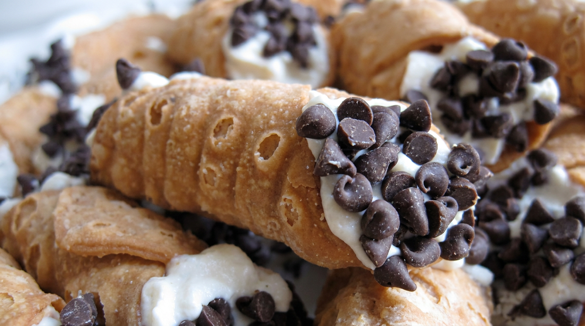 Cannoli and Italian Cakes